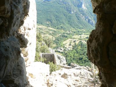 Vallée de la Boulzane depuis l'intérieur du château