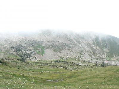 Foto dels gorgs del Cadí al peu del pic dels Tres Vents